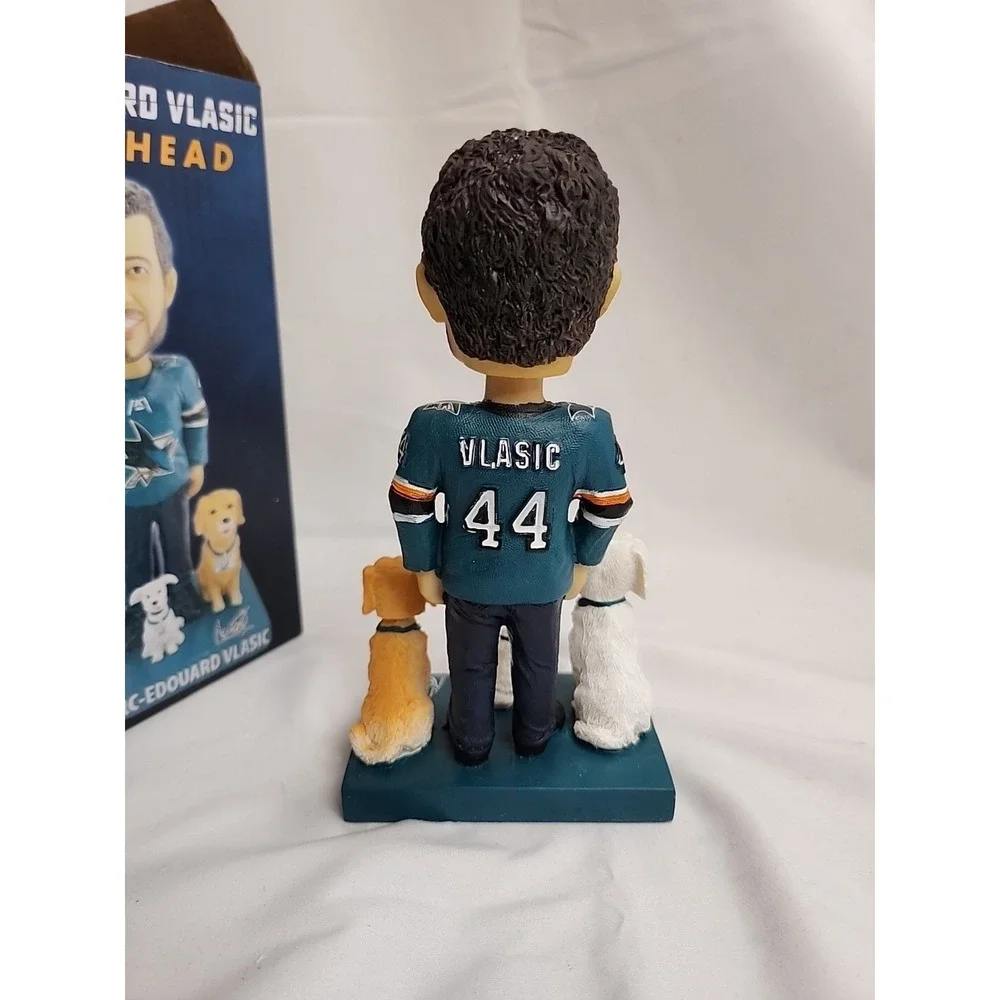 Marc Edouard Vlasic‎ Ice Hockey Dogs #44 Defense Man Bobblehead San Jose Sharks